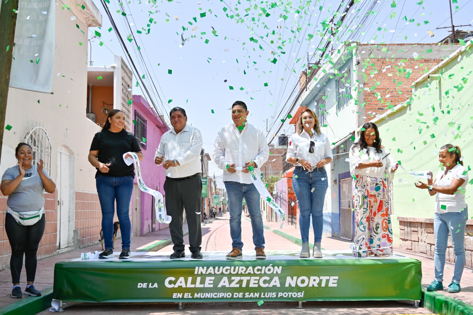 Ricardo Gallardo entrega calle Azteca Norte en barrio de Tlaxcala