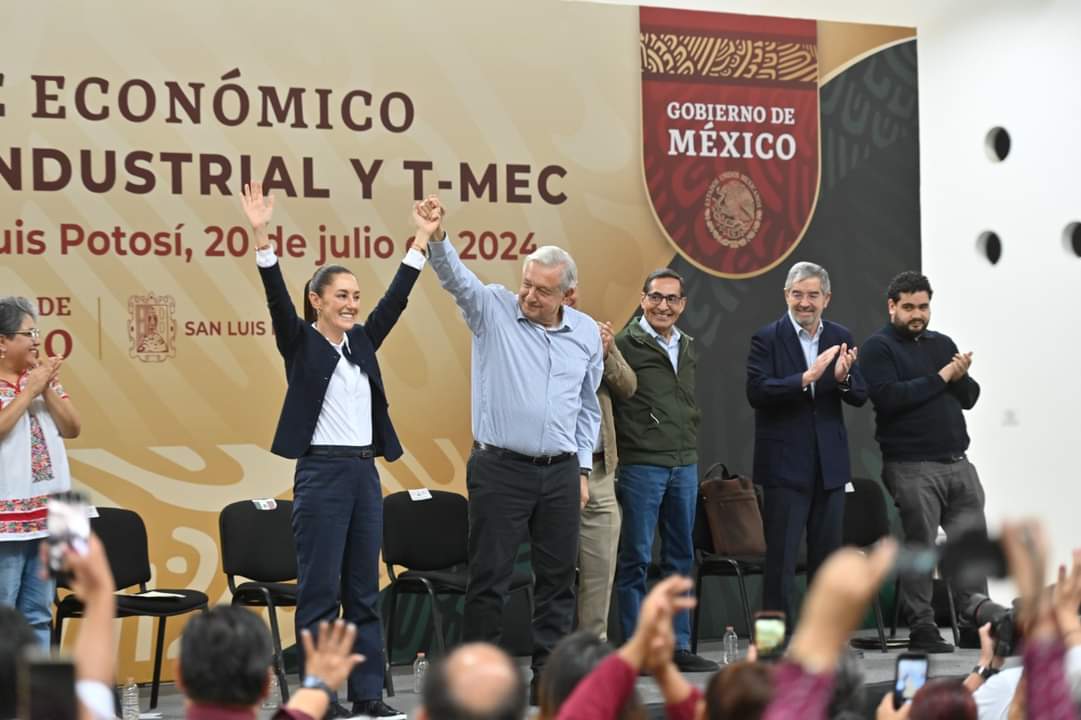 AMLO se despide de SLP como presidente, le entrega la batuta a Claudia Sheimbaum