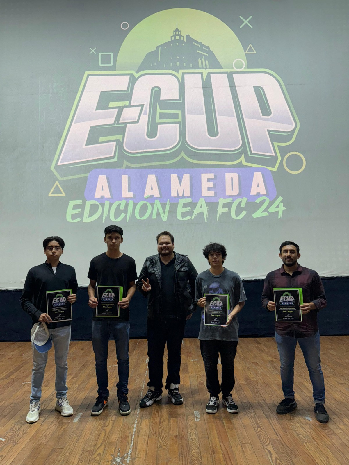 Ganadores de “e-cup alameda” reciben su premio en Cineteca Alameda