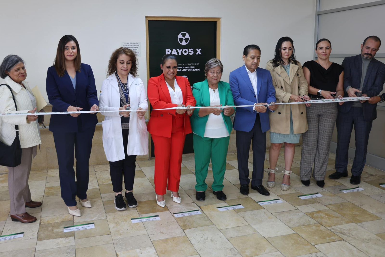 Gobierno estatal entrega rehabilitación de sala de rayos x en el CREE 