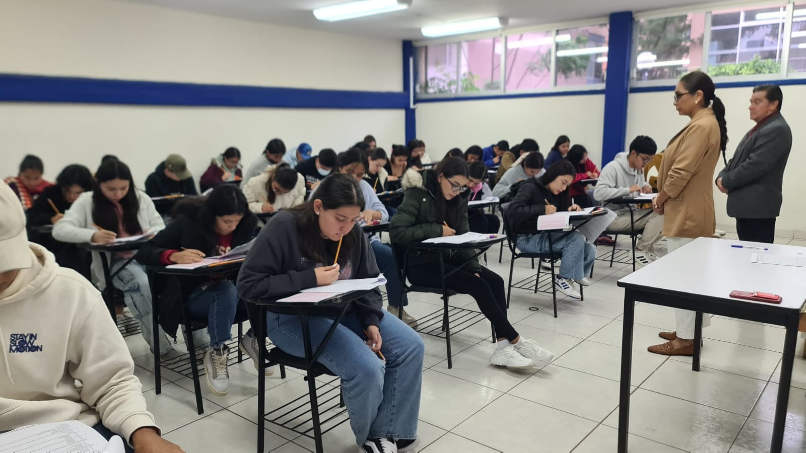 Inicia el examen de admisión a la UASLP sin incidentes graves