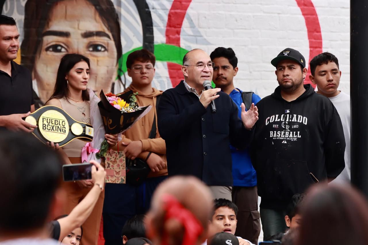 Gobierno de la Capital rinde homenaje a Fátima Herrera, destacada pugilista olímpica