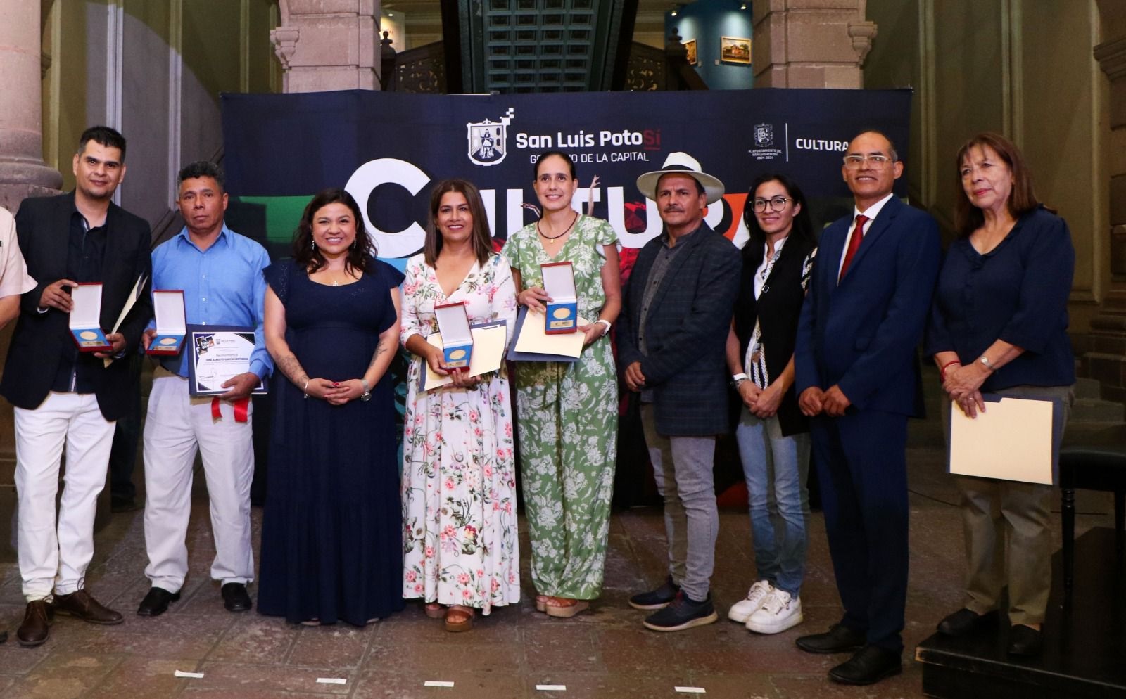 Celebrando el Talento Local: Dirección de Cultura Municipal Otorga los Premios de Fotografía y Pintura 2024