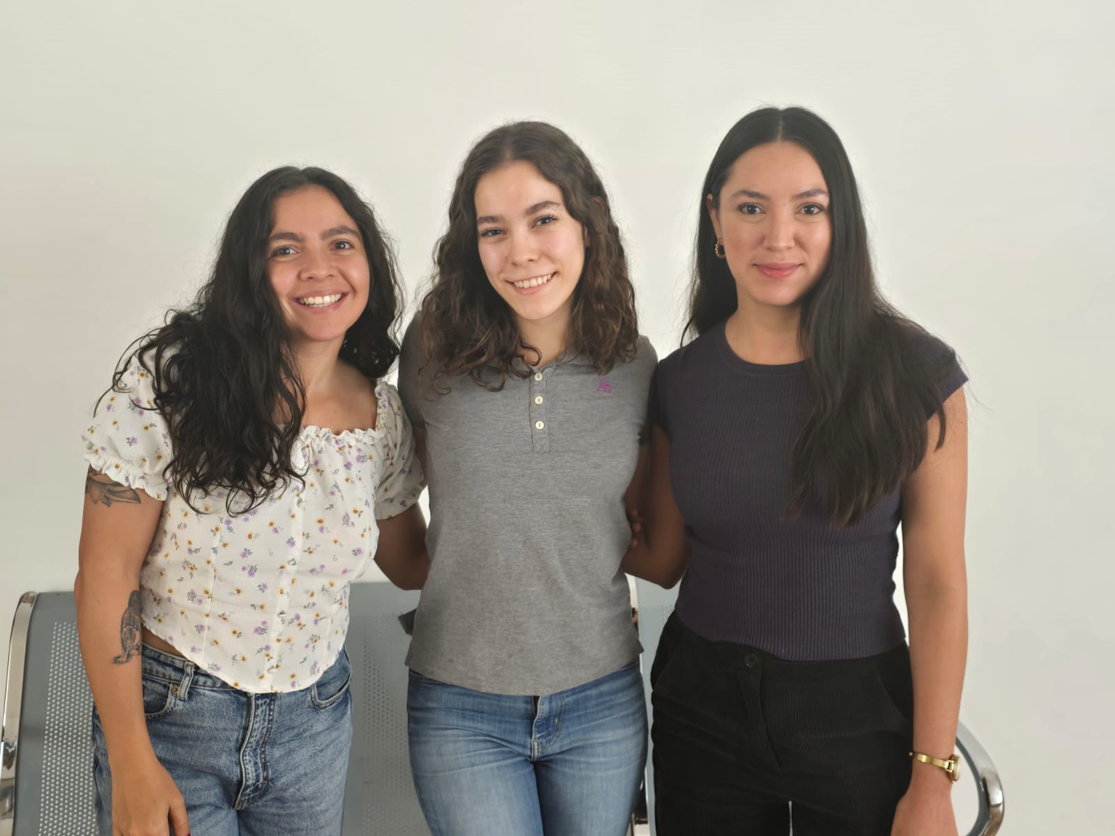 Estudiantes de la UASLP reconocidas por colaborar en proyecto de cosecha de agua de lluvia en SLP