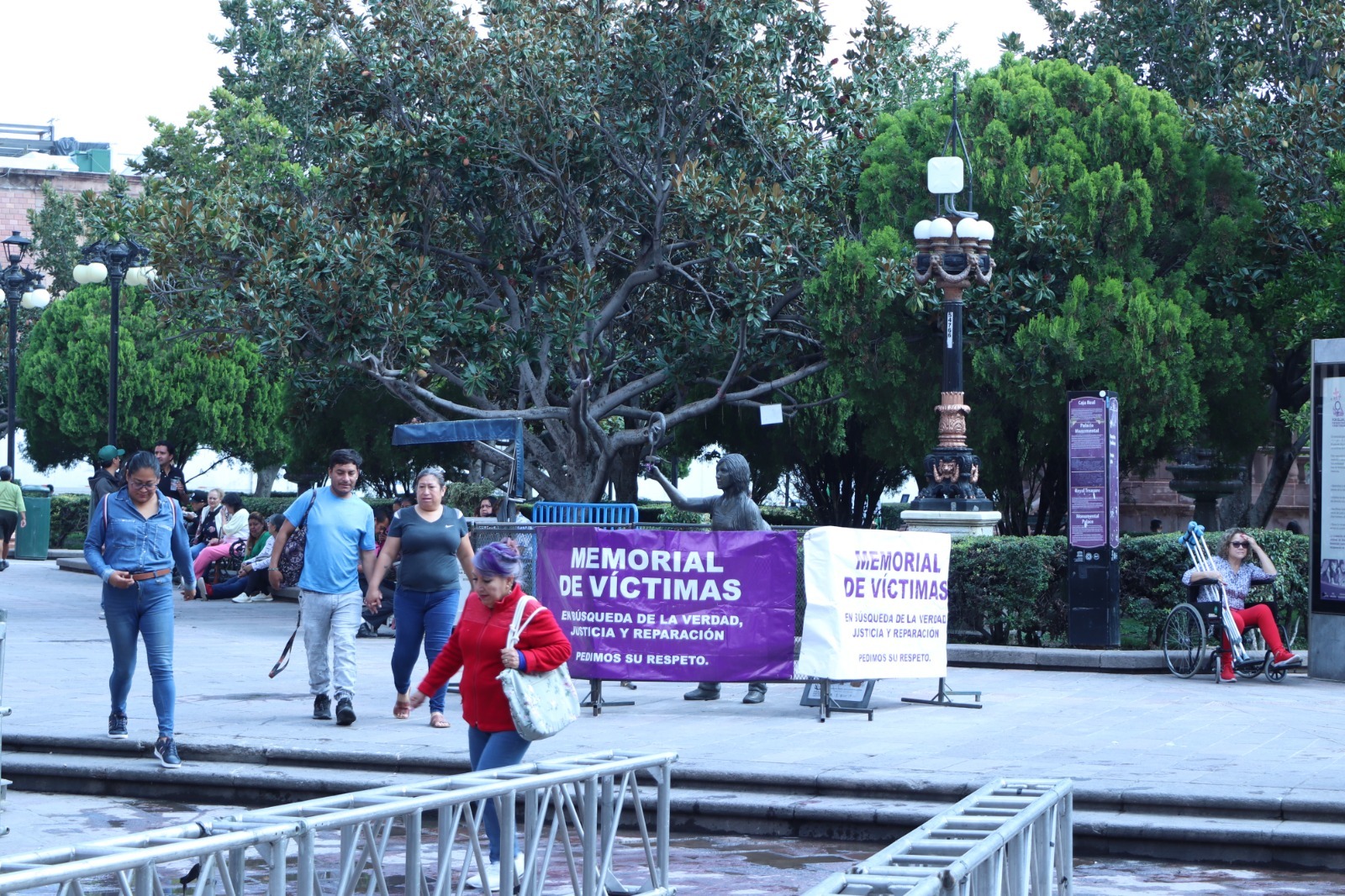 Gobierno estatal resguarda memorial en plaza de armas