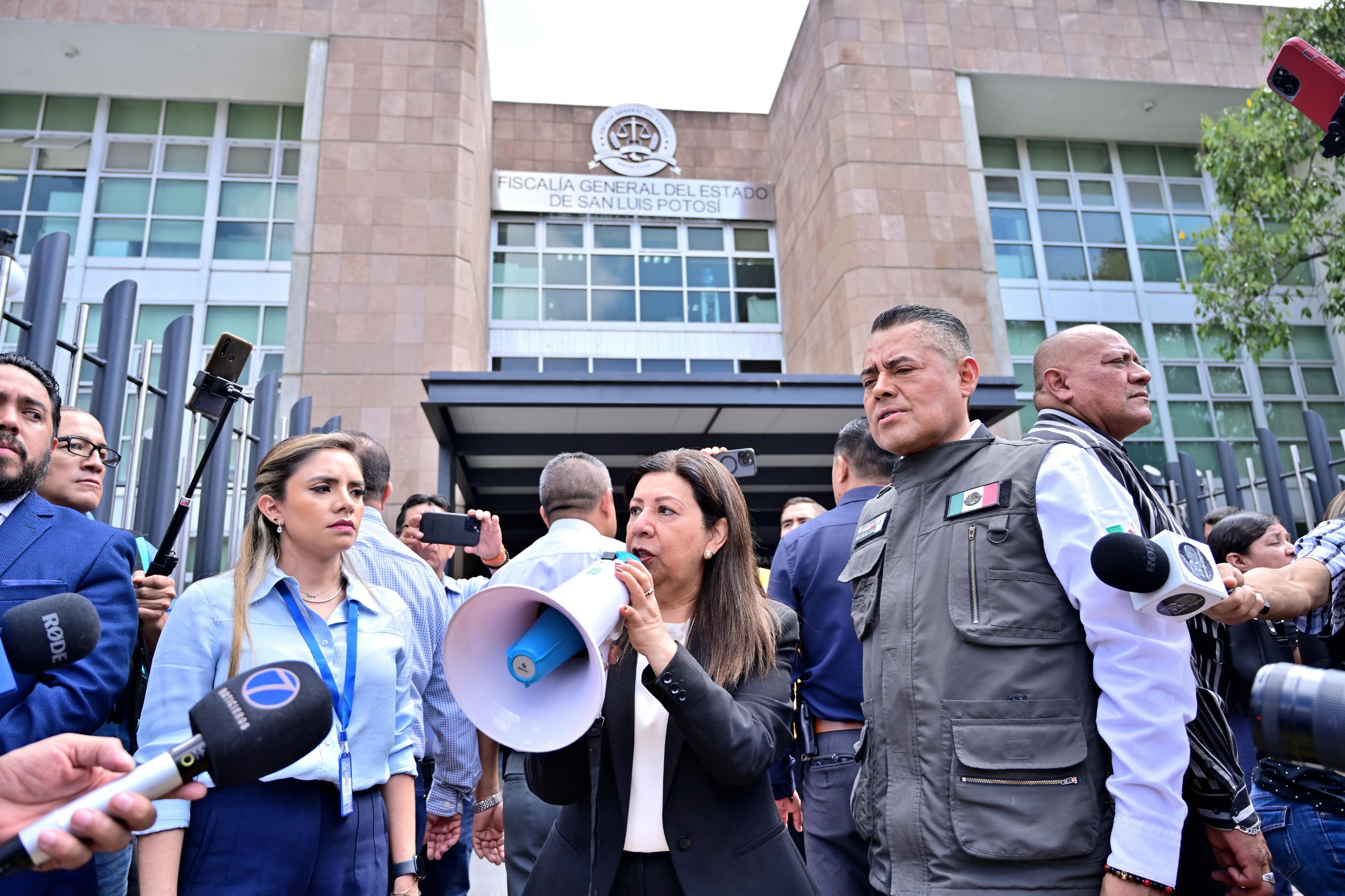 Saldo blanco y excelente coordinación en el simulacro nacional 2024 con sede en el edificio central de la FGESLP