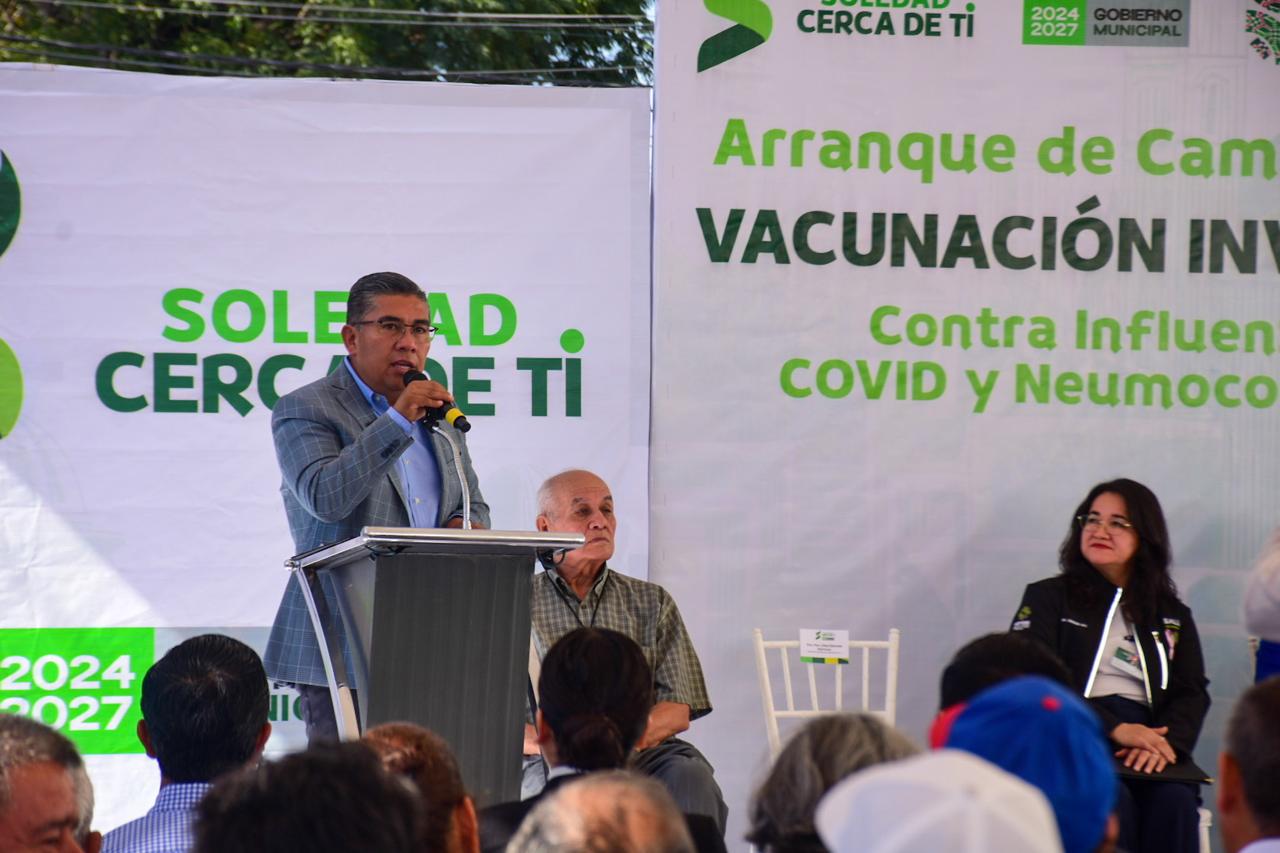 Alcalde Juan Manuel Navarro arranca campaña de vacunación invernal en Soledad; se aplicarán hasta 120 mil dosis