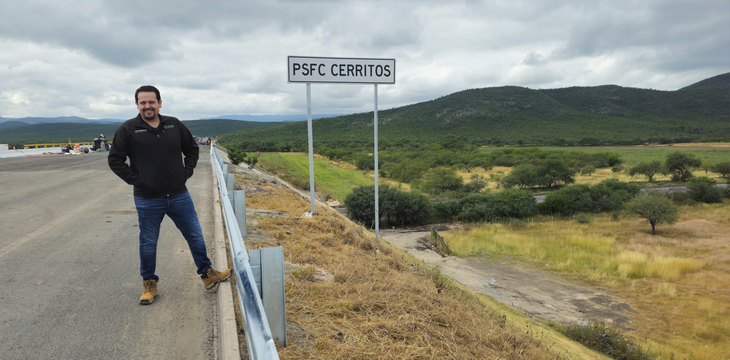 JEC supervisa últimos detalles de puentes en la autopista Cerritos-Tula