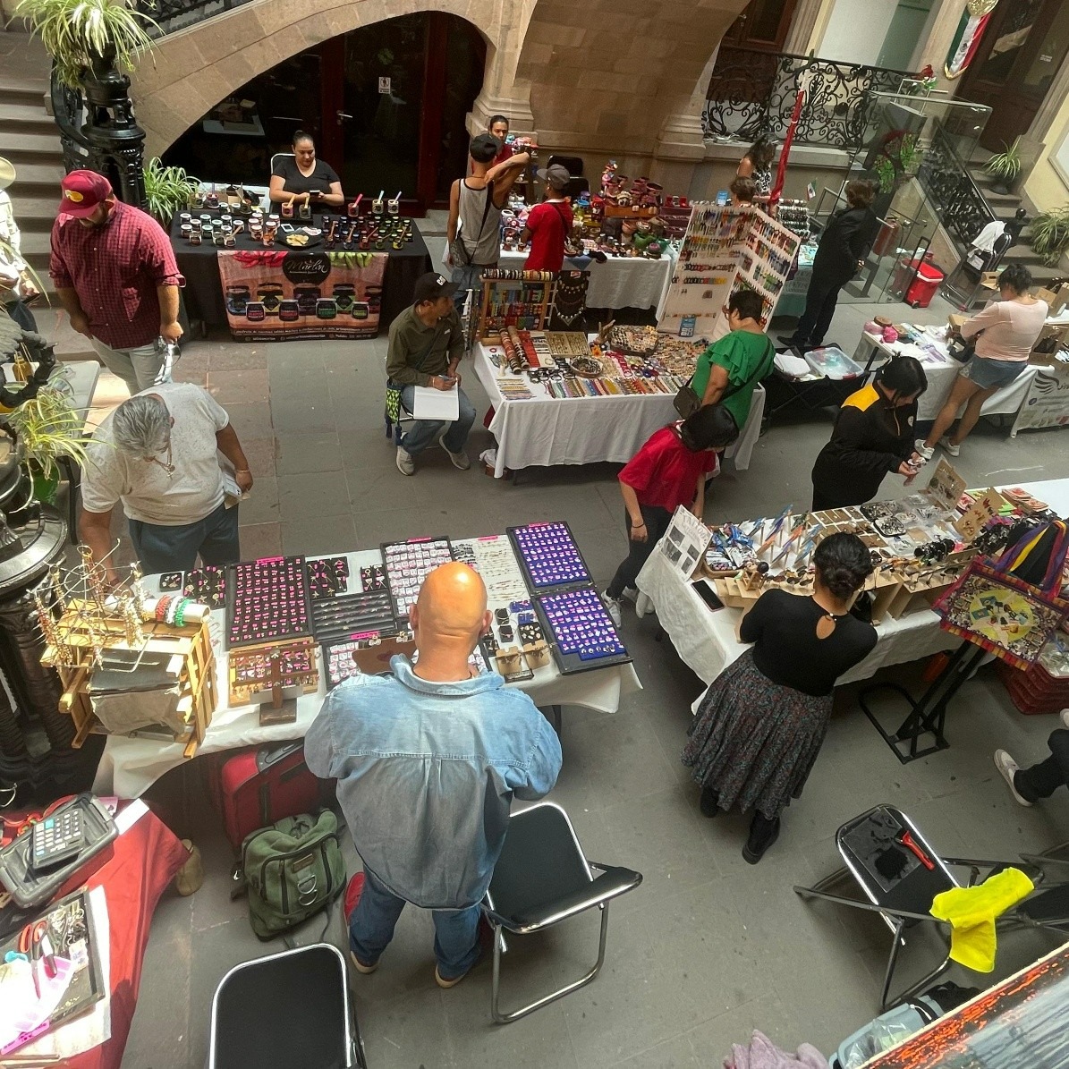 Mercadito artesanal, recorridos, exposiciones y más para celebrar el día de muertos