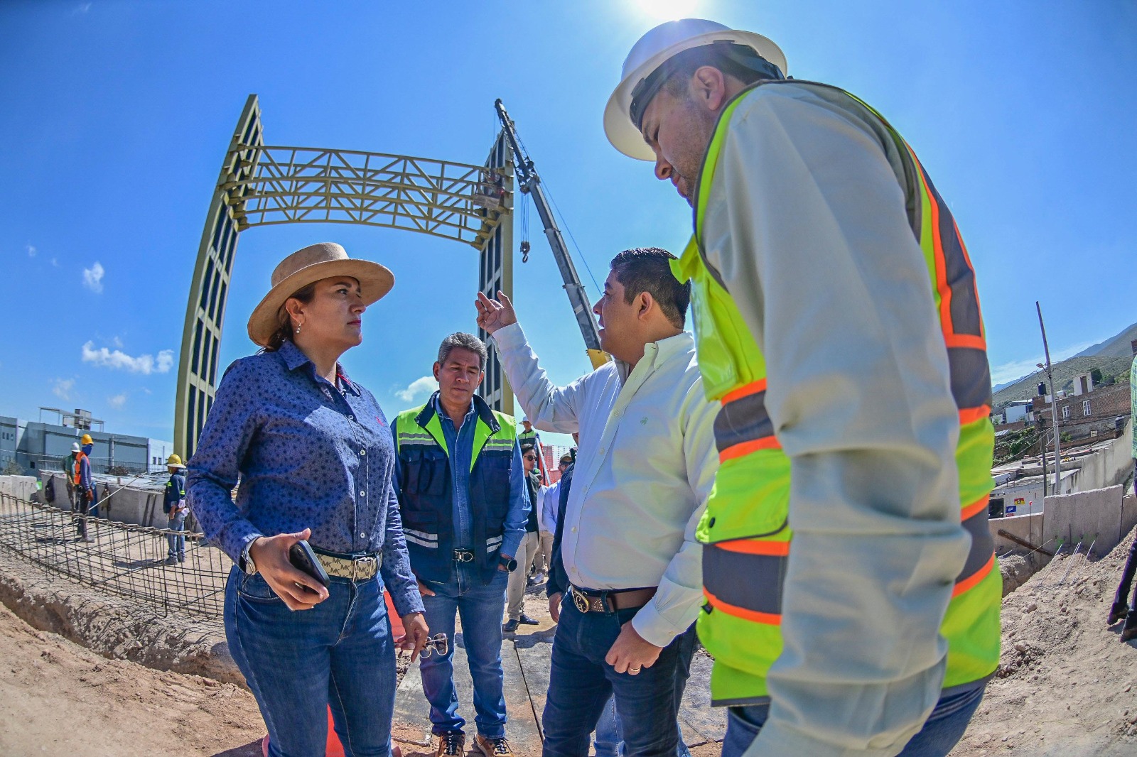 Supervisa Ricardo Gallardo obras de gran impacto regional en SLP