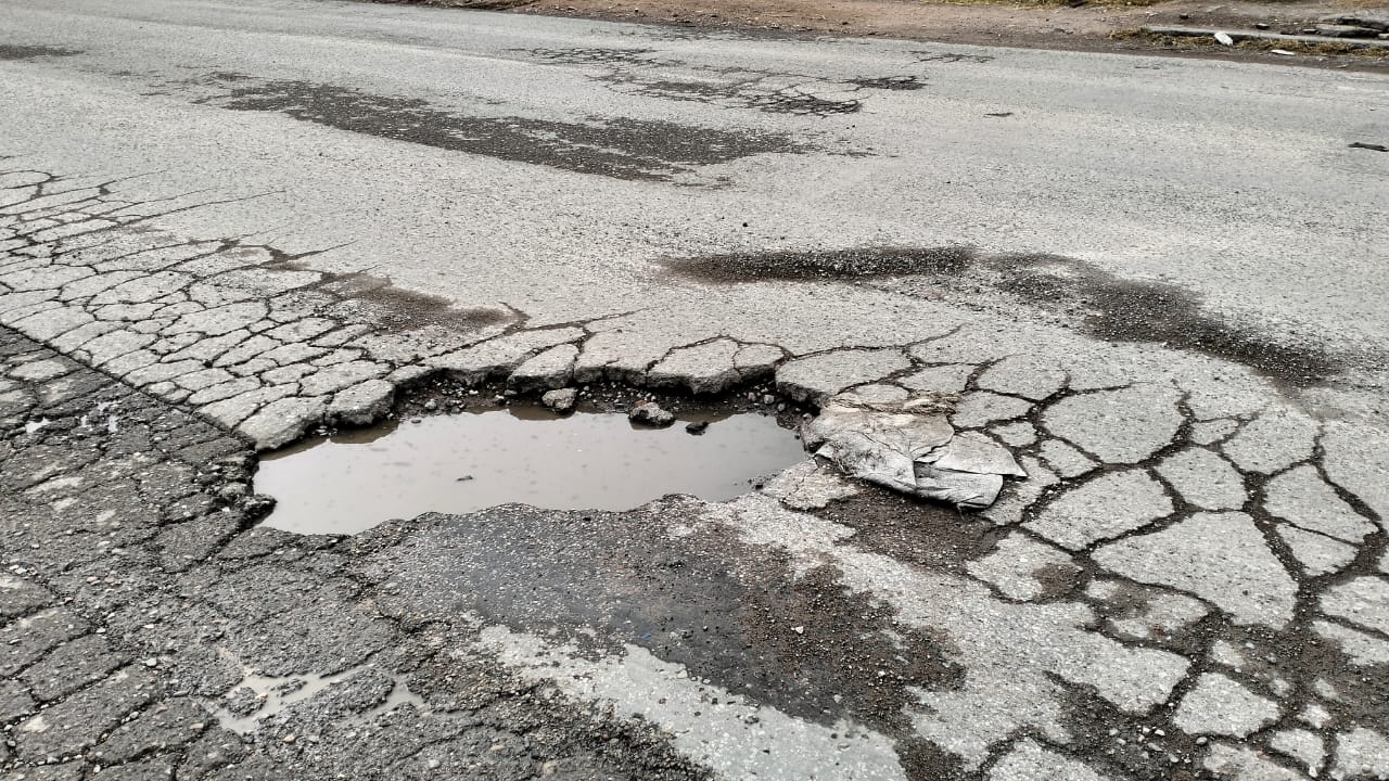 Gobierno estatal mejora vialidad de Villa de Pozos a carretera a Rioverde