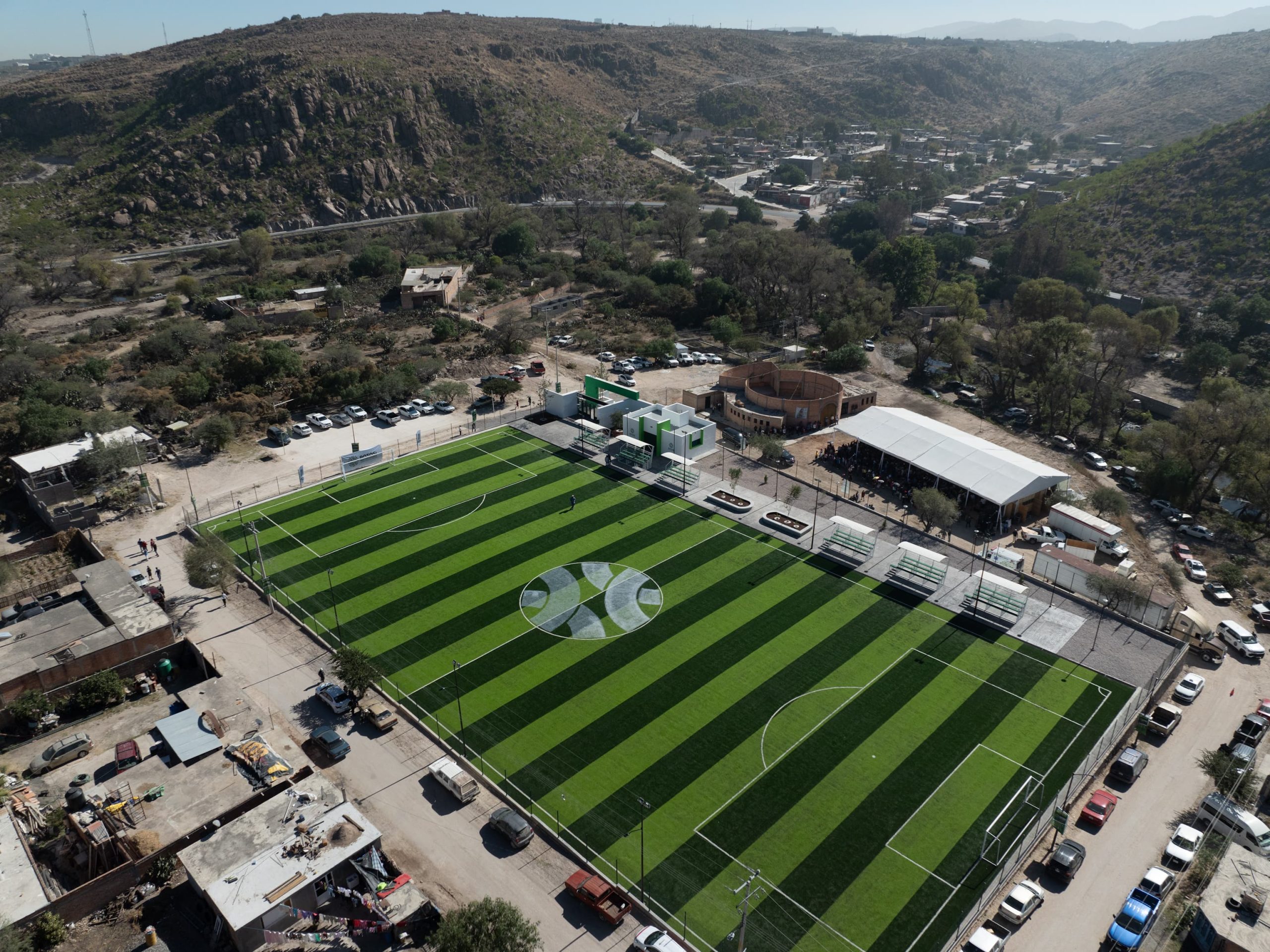 Ricardo Gallardo entrega nuevo parque recreativo en escalerillas