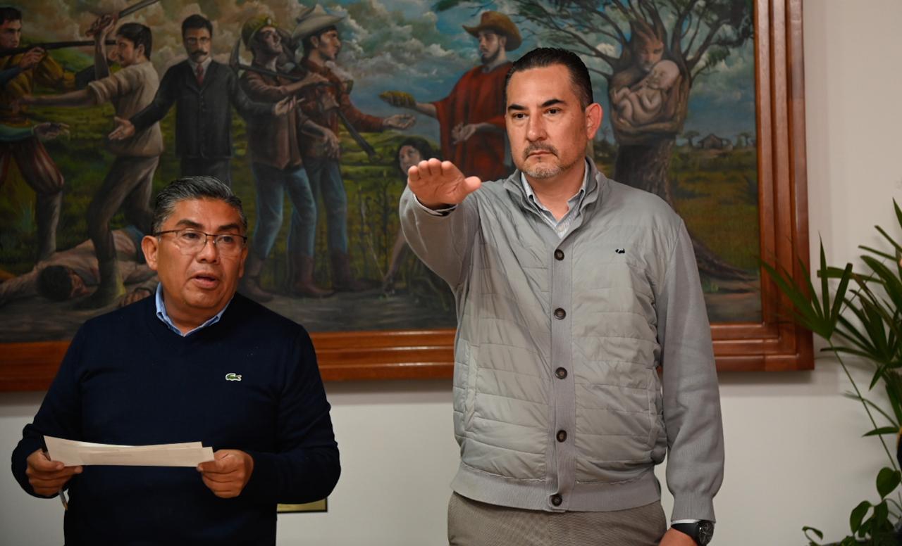 Toma protesta nuevo oficial mayor en Soledad de Graciano Sánchez