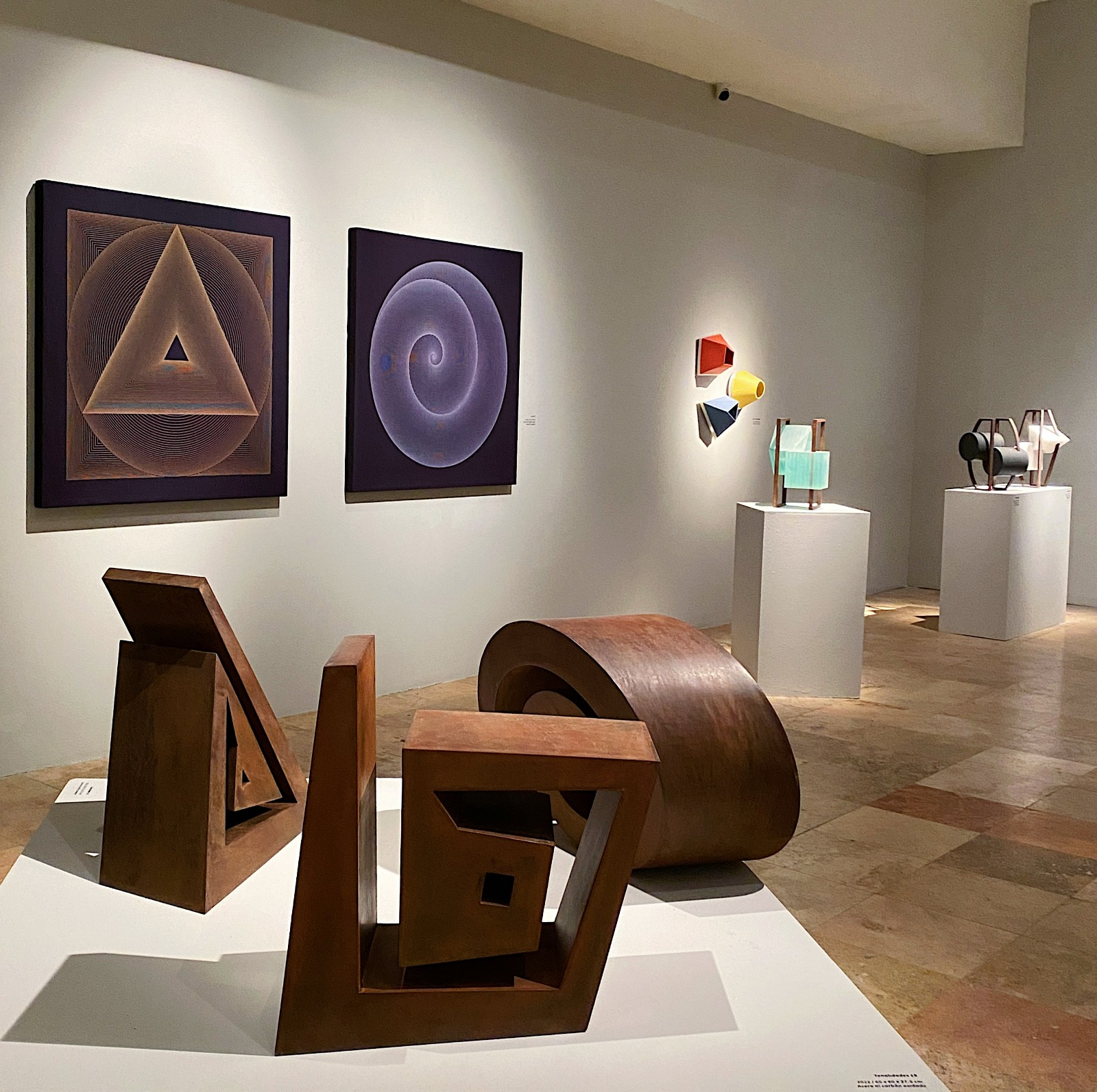 Exposición temporal “de exactitudes y equilibrios”, en el museo federico silva