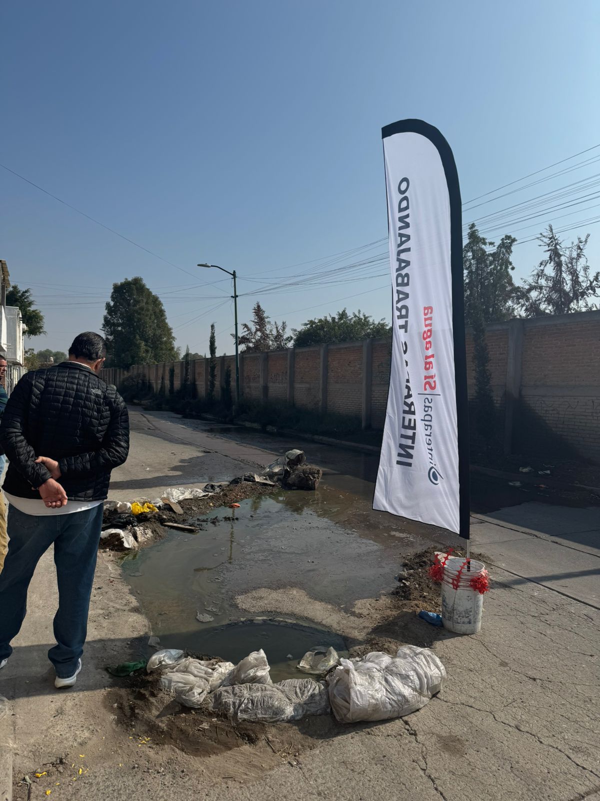 Interapas inicia rehabilitación de drenaje en la calle “Plan de Ayutla” en la colonia El Saucito