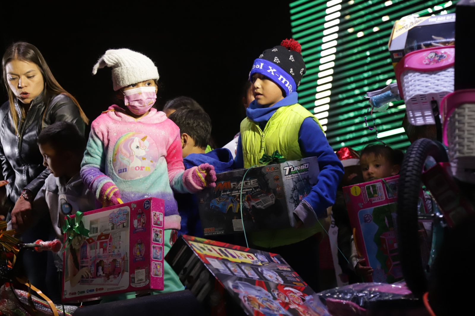 Ricardo Gallardo recorre la capital con posadas navideñas