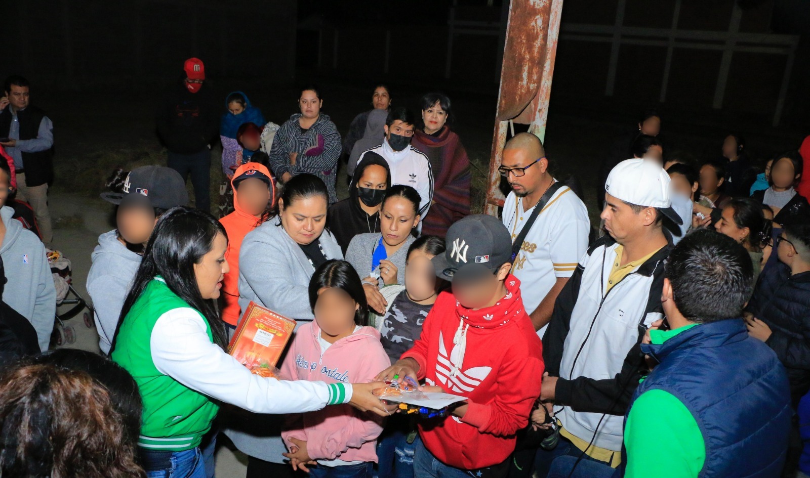 Villa de Pozos llevó alegría a niños y niñas con posadas navideñas