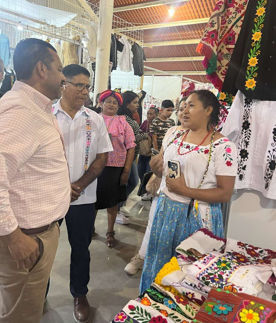 Apoyo histórico del estado fortalece al sector artesanal de SLP