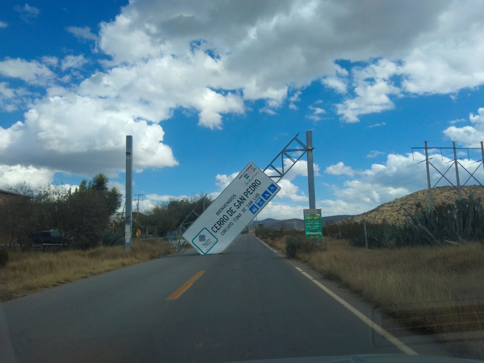 Gobierno estatal atiende reportes por ráfagas de viento