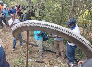 Extraño objeto cae del cielo en Kenia: ¿basura espacial?