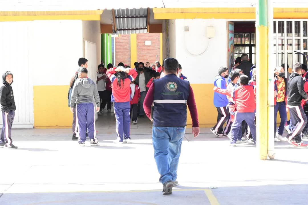 Ayuntamiento de Soledad fortalece la seguridad escolar con capacitaciones en Protección Civil