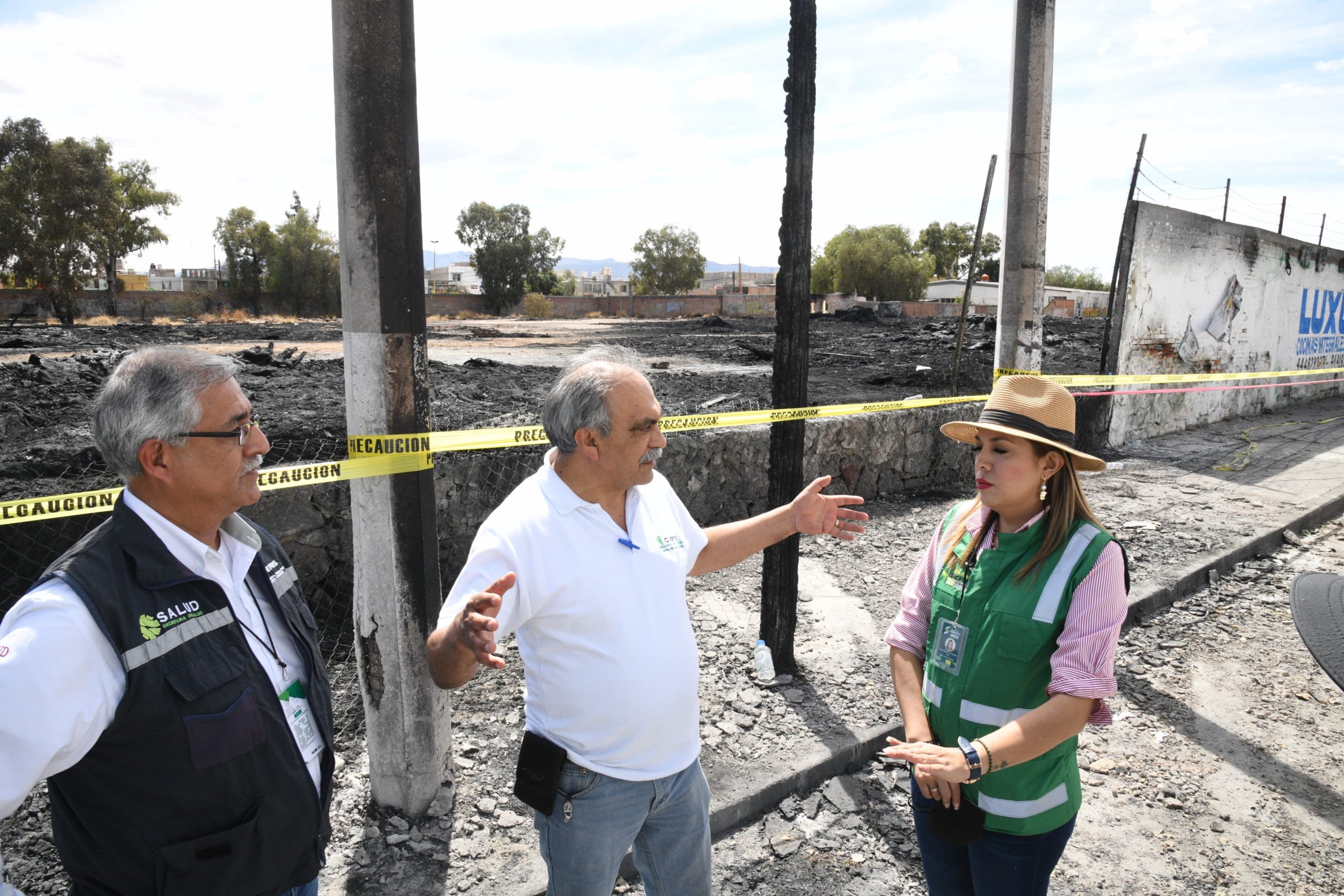 Ayuntamiento de Soledad mantiene monitoreo y acciona remediación del sitio incendiado en Av. Valentín Amador