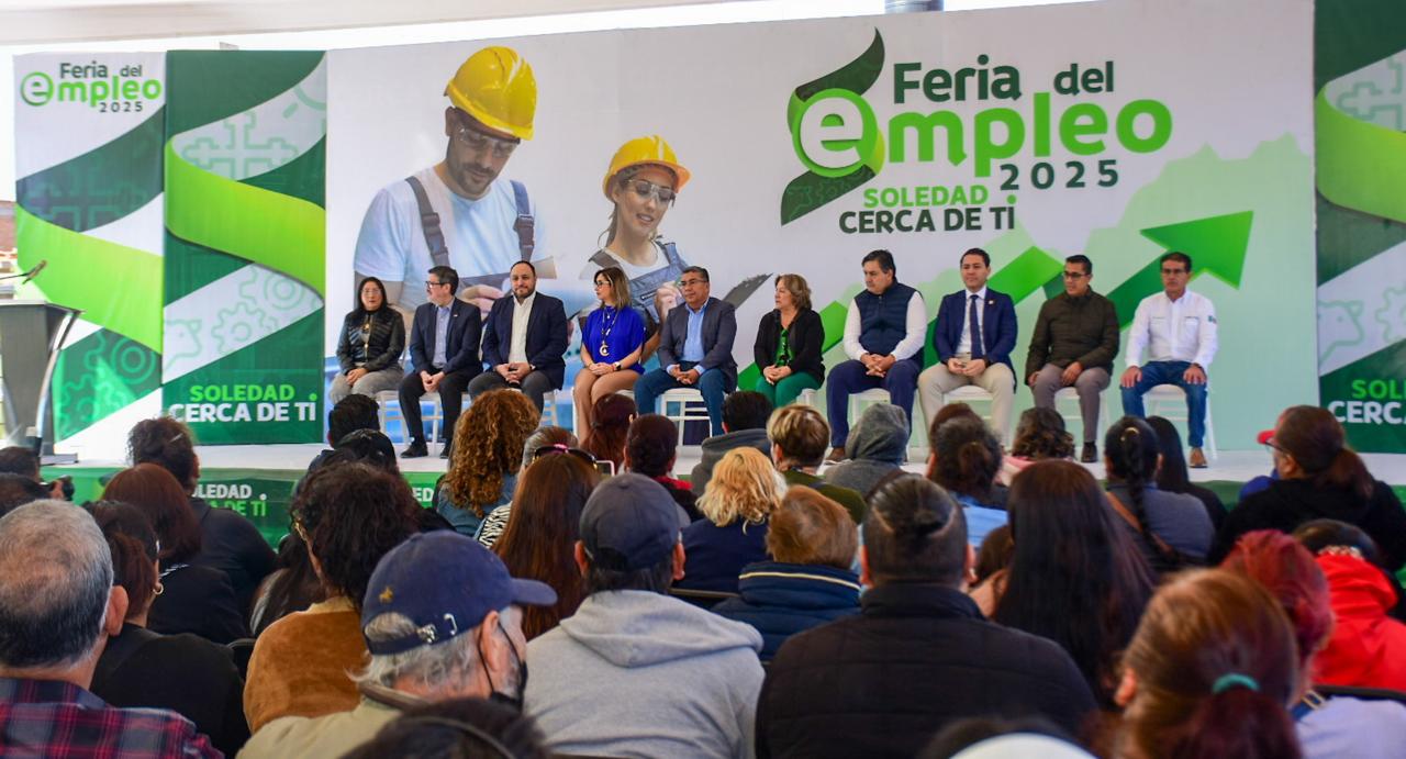 Con una oferta de más de mil vacantes, alcalde de soledad inauguró la feria del empleo