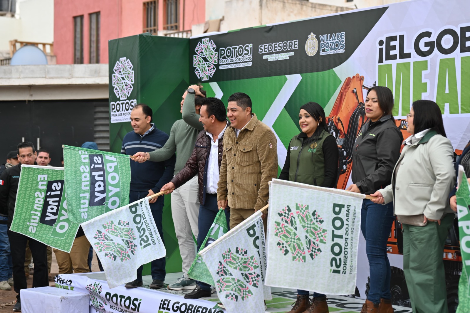 Ricardo Gallardo arranca rescate de una avenida más en Villa de Pozos