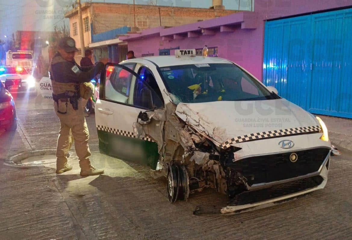 Taxista en fuga: borracho, sin llanta y a toda velocidad