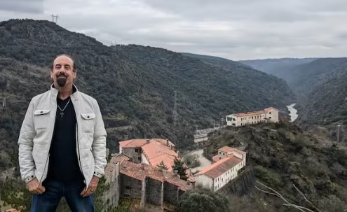 De California a Zamora: el hombre que compró un pueblo español